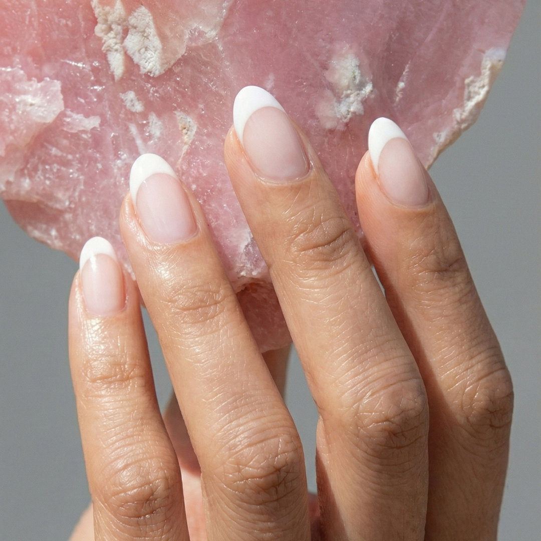 Lunar Edge Round Nails